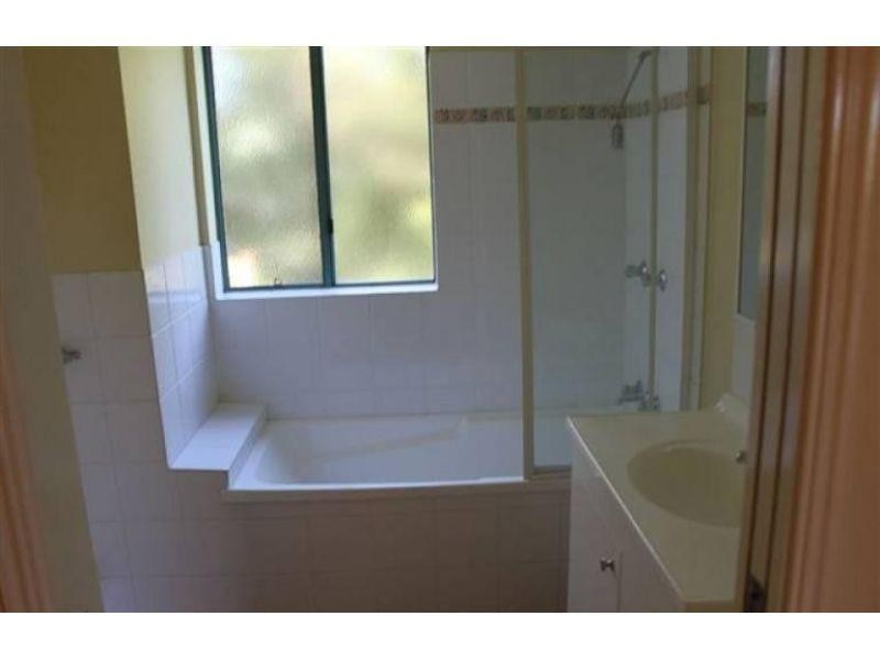 8/12 Gillian Lane, Southport QLD 4215