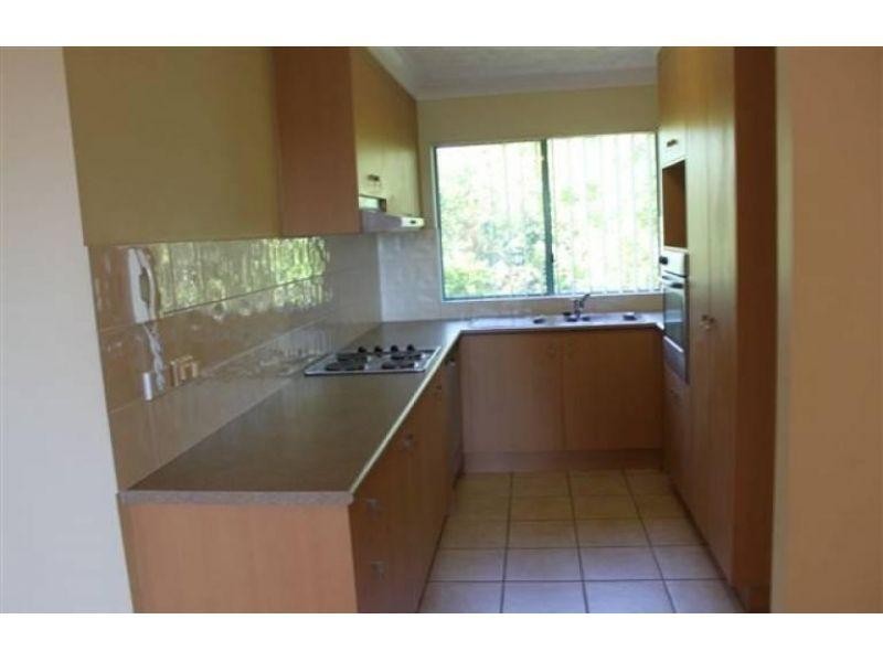 8/12 Gillian Lane, Southport QLD 4215