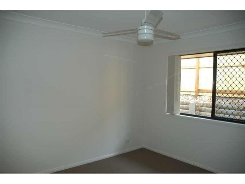 5 Aspect Place, Pacific Pines QLD 4211