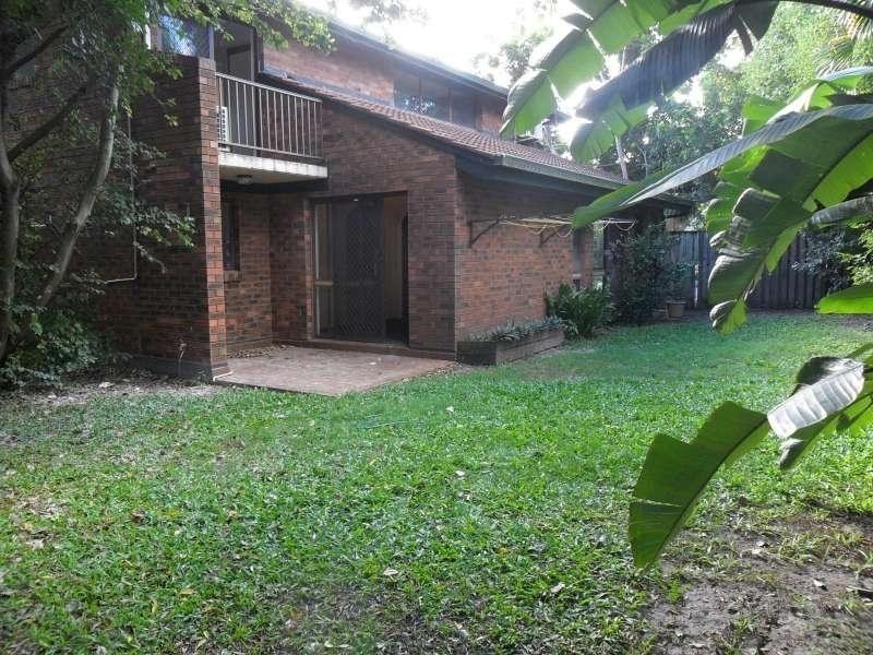 26/111 Salerno Street, Bundall QLD 4217