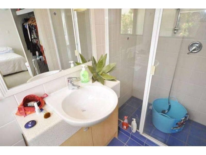 5/23 Bath Street, Labrador QLD 4215