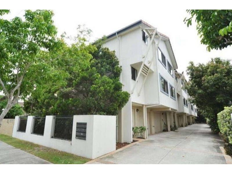 5/23 Bath Street, Labrador QLD 4215