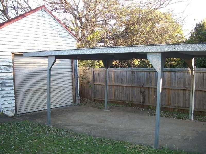 65 Chaucer Street, Moorooka QLD 4105