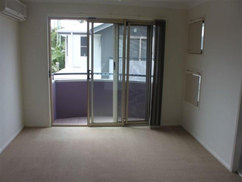 7/32-34 Margaret Street, Southport QLD 4215