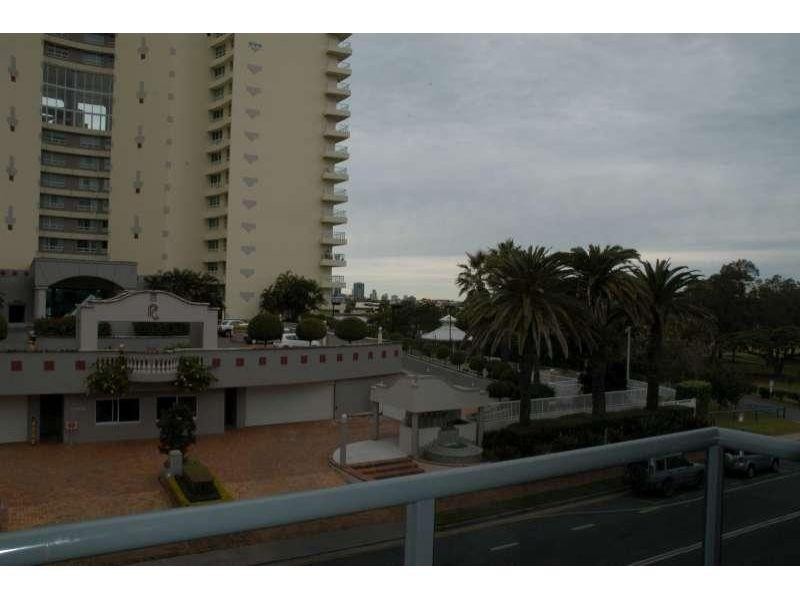 419/1 Aqua Street, Southport QLD 4215