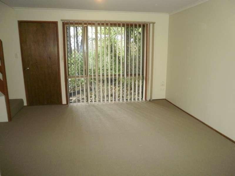 2/31 Corunna Crescent, Ashmore QLD 4214