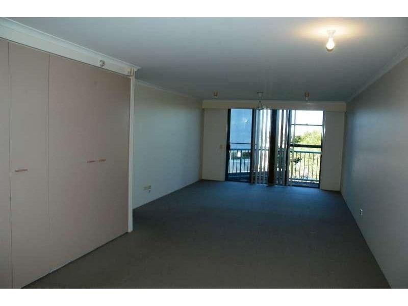 11/124 Queen Street, Southport QLD 4215