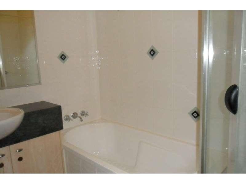 1/214 Queen Street, Southport QLD 4215