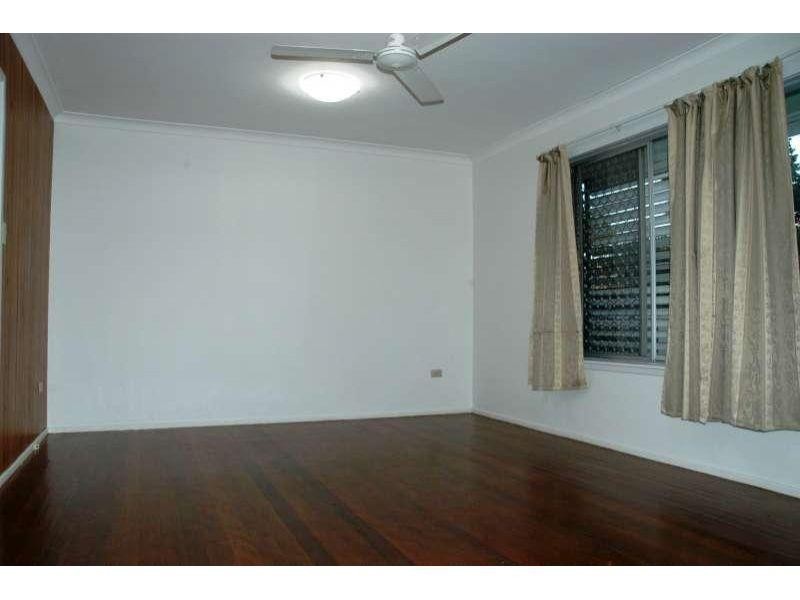 227 Turpin Road, Labrador QLD 4215