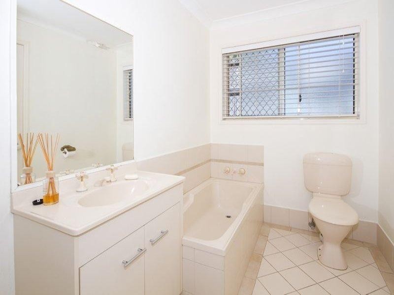 2/98 Johnston Street, Southport QLD 4215