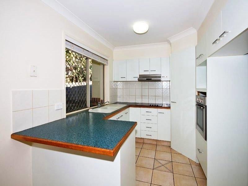 2/98 Johnston Street, Southport QLD 4215