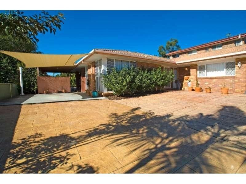 18 Armstrong Way, Highland Park QLD 4211