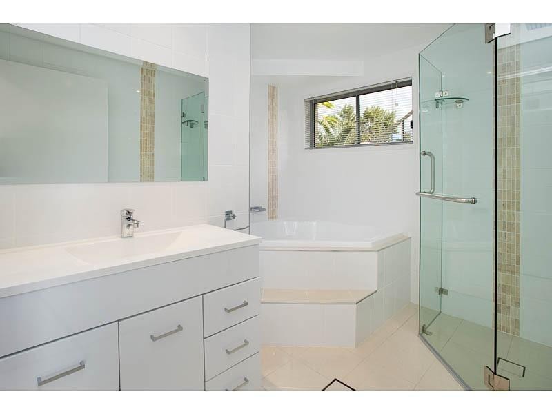 109 Regatta Avenue, Southport QLD 4215