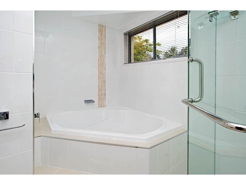 109 Regatta Avenue, Southport QLD 4215