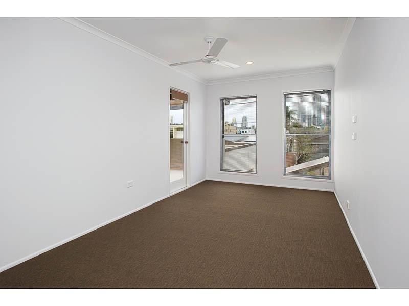 109 Regatta Avenue, Southport QLD 4215