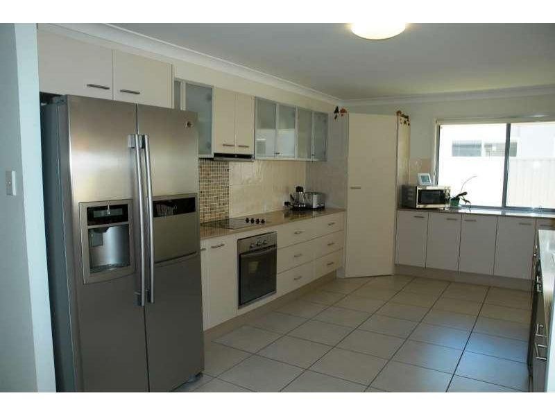 3 River Links Boulevard East, Helensvale QLD 4212