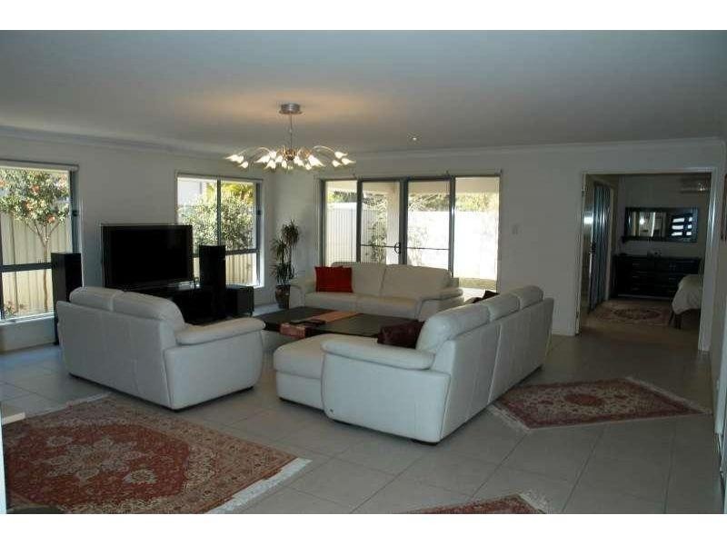 3 River Links Boulevard East, Helensvale QLD 4212