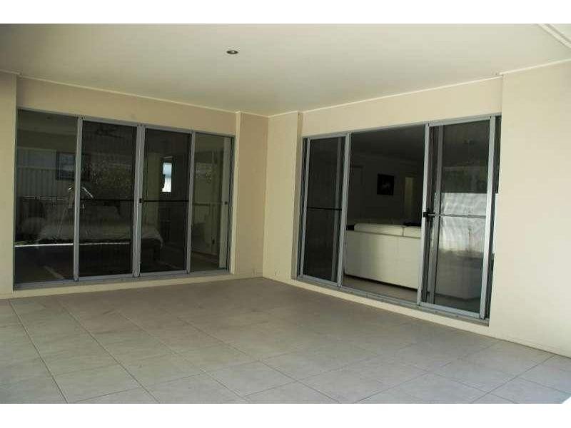 3 River Links Boulevard East, Helensvale QLD 4212