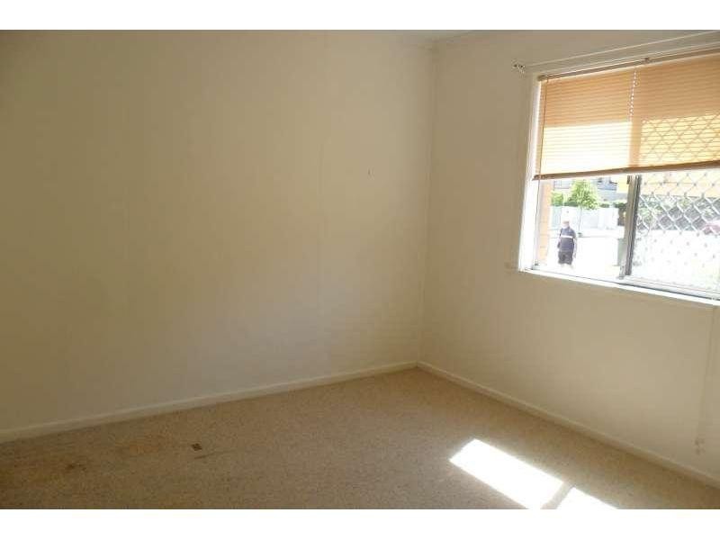 1/41 Whiting Street, Labrador QLD 4215