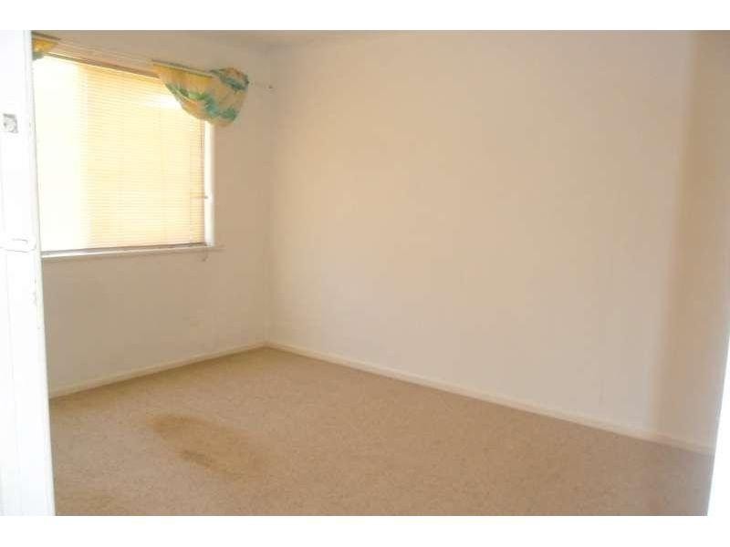 1/41 Whiting Street, Labrador QLD 4215