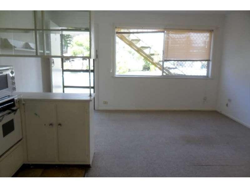 1/41 Whiting Street, Labrador QLD 4215