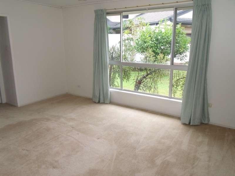 39 Vaggelas Crescent, Biggera Waters QLD 4216