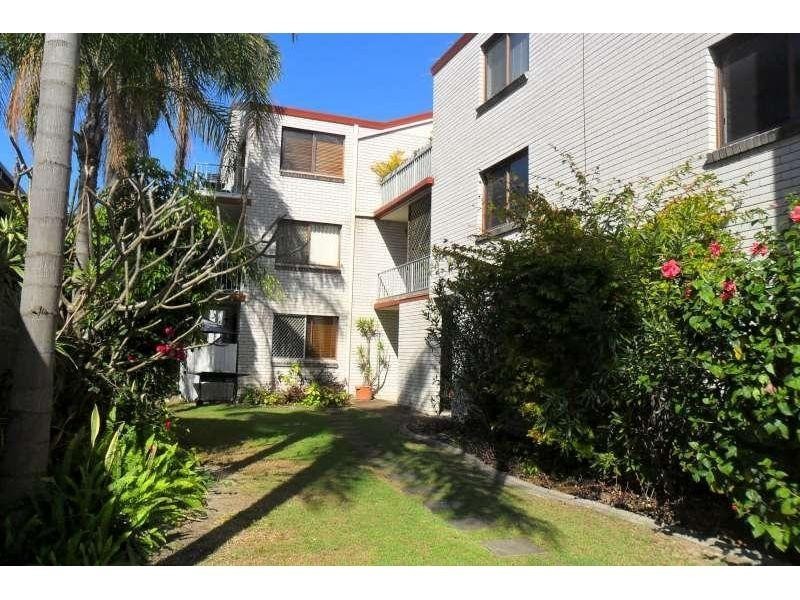 7/3 Ahern Street, Labrador QLD 4215