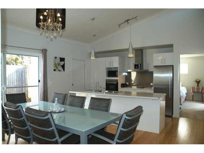 5 Bambarra Street, Southport QLD 4215