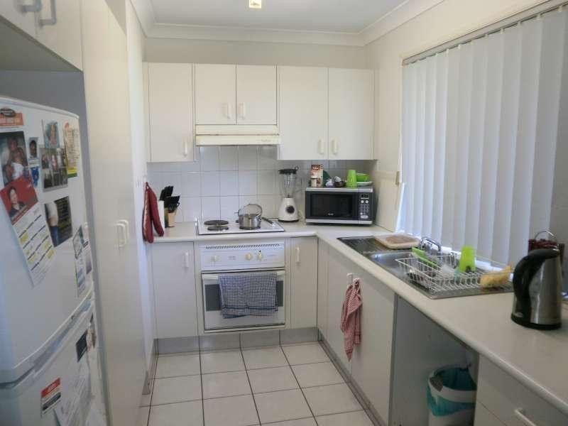 6 Pinehill Drive, Oxenford QLD 4210