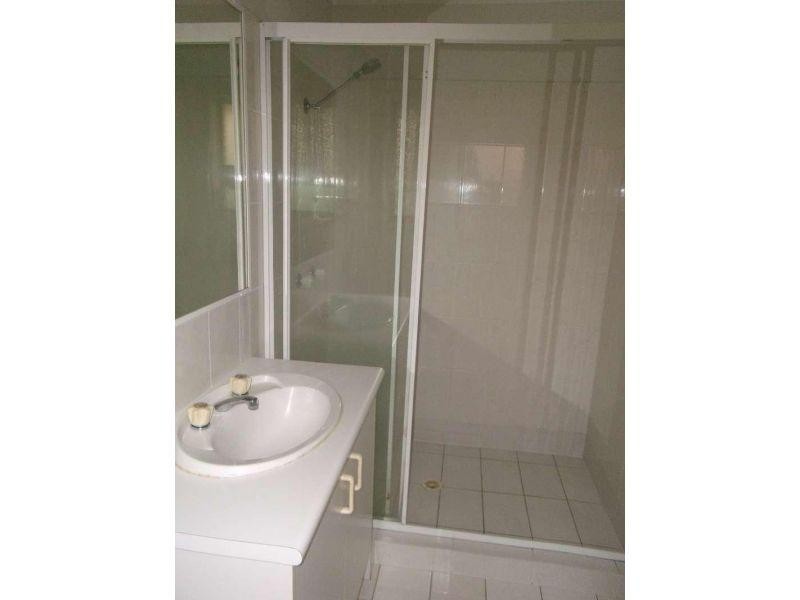 6 Pinehill Drive, Oxenford QLD 4210