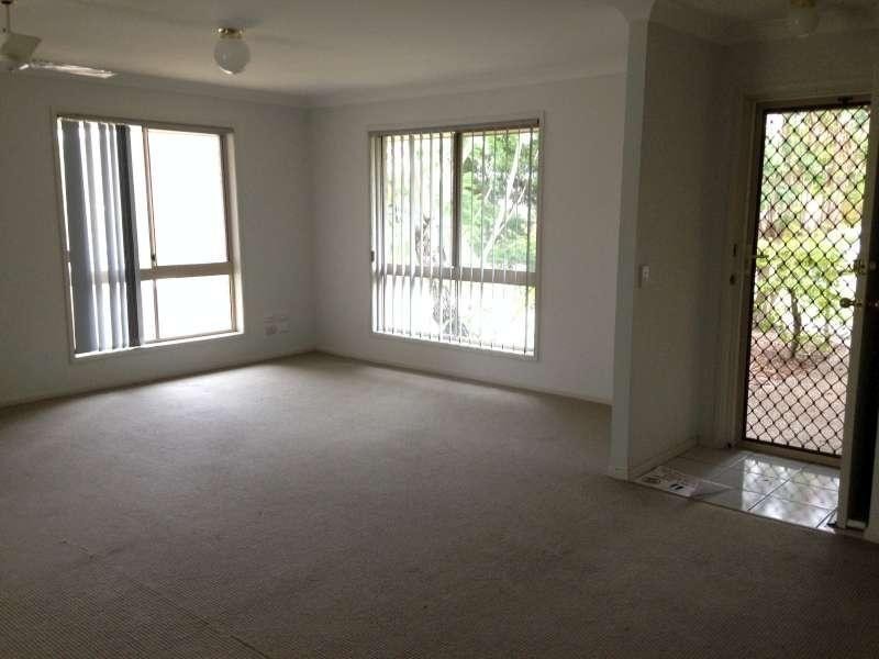 6 Pinehill Drive, Oxenford QLD 4210