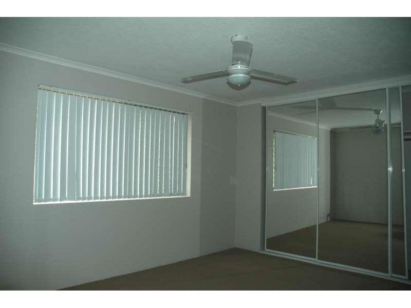 6/15 Huth Street, Labrador QLD 4215