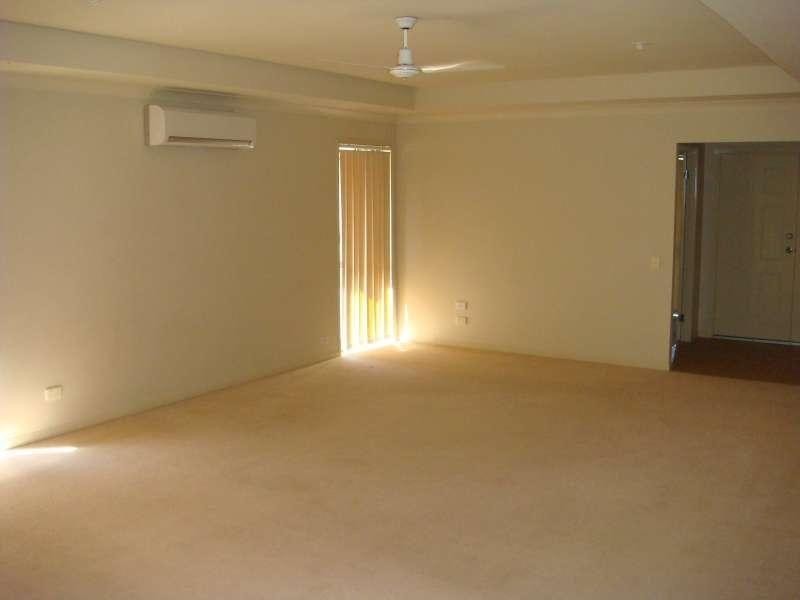 17 Meadowbank Drive, Upper Coomera QLD 4209