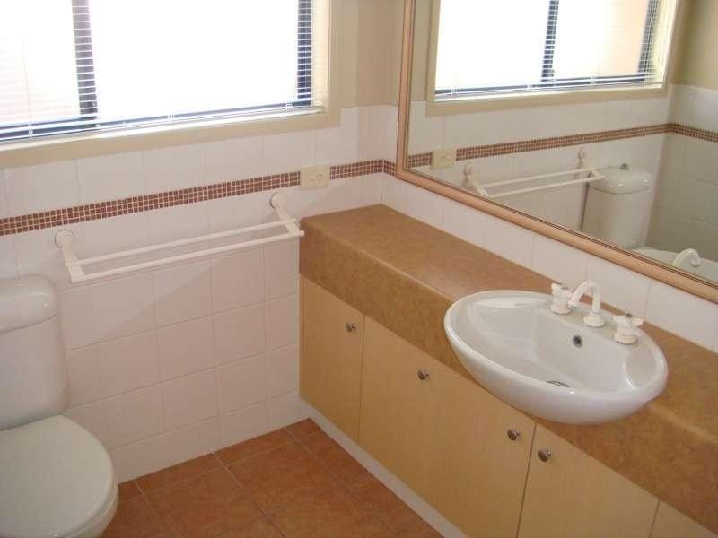 17 Meadowbank Drive, Upper Coomera QLD 4209