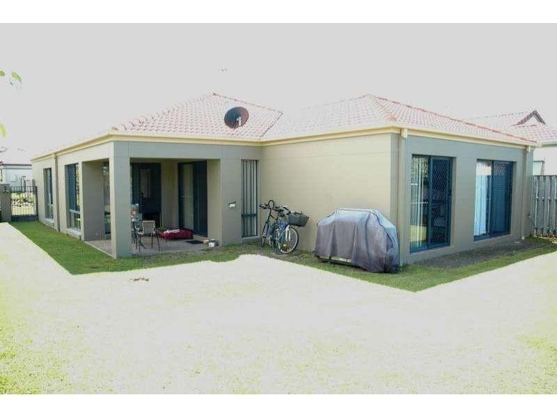 84 Nardoo Street, Robina QLD 4226