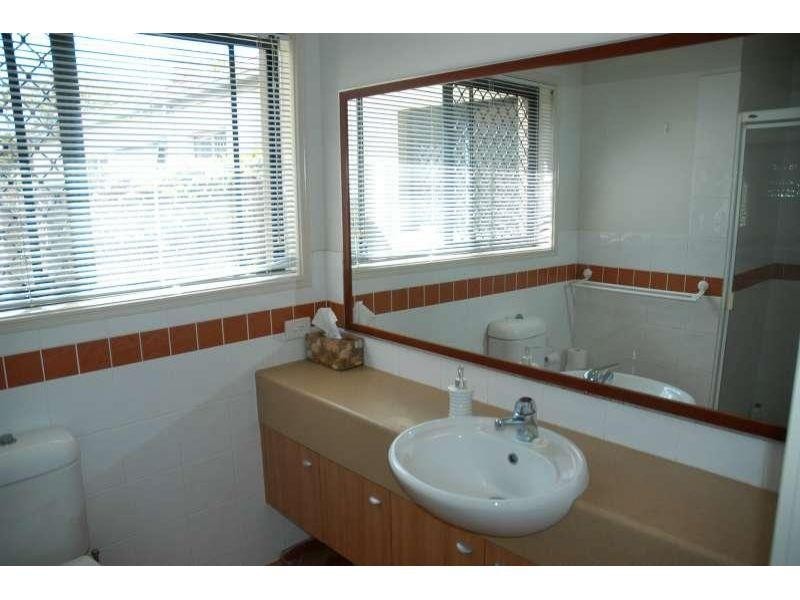 84 Nardoo Street, Robina QLD 4226