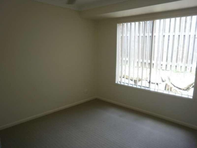 7 Starkey Street, Pacific Pines QLD 4211