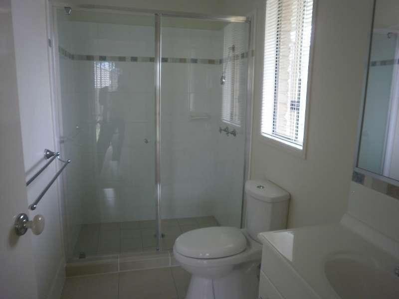 7 Starkey Street, Pacific Pines QLD 4211