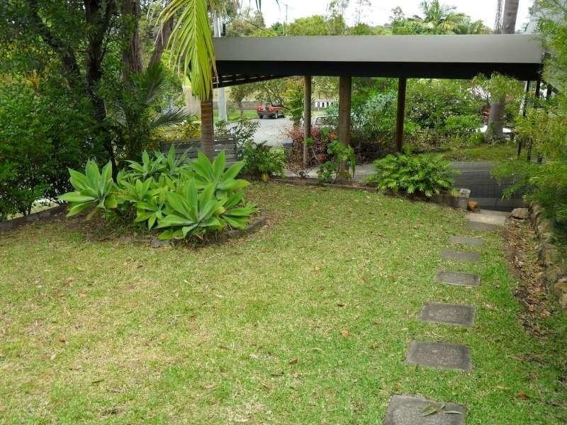 29 Boronia Drive, Southport QLD 4215