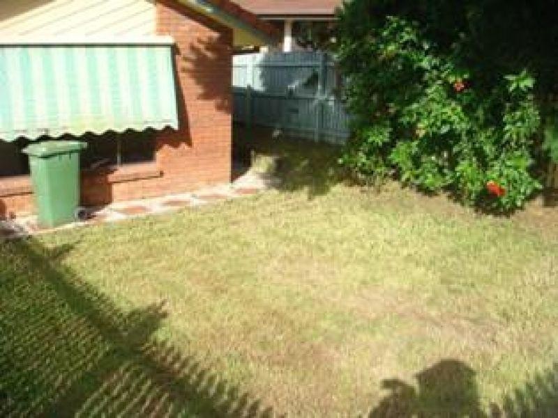 2/25 Binstead Drive, Southport QLD 4215
