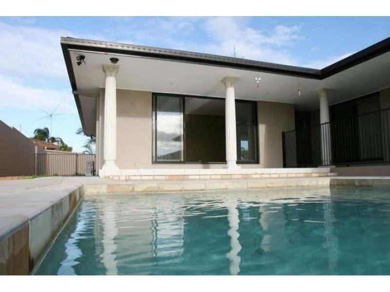 182 Rio Vista Boulevard, Broadbeach Waters QLD 4218