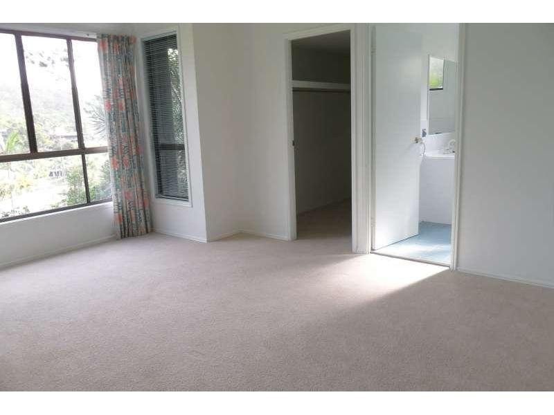 27 Bob Barnard Drive, Tugun QLD 4224