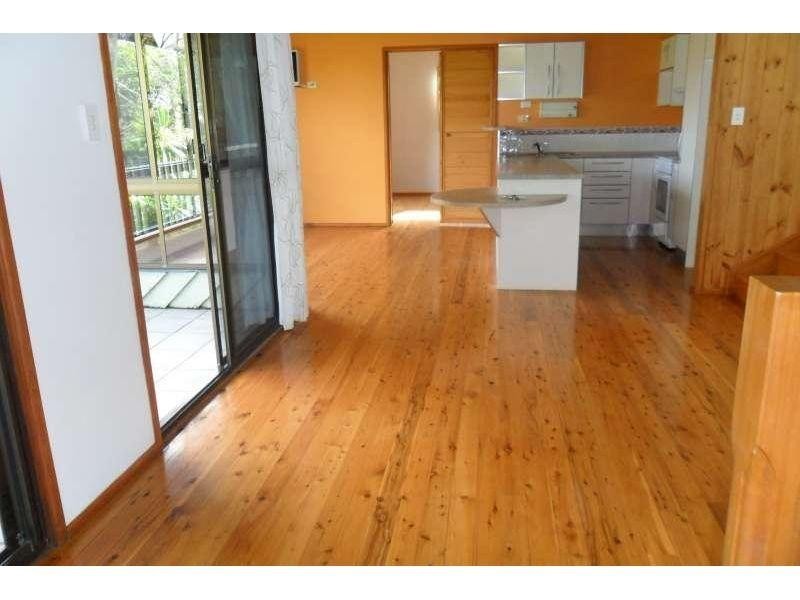 27 Bob Barnard Drive, Tugun QLD 4224