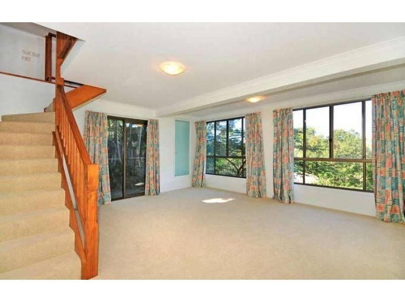 27 Bob Barnard Drive, Tugun QLD 4224