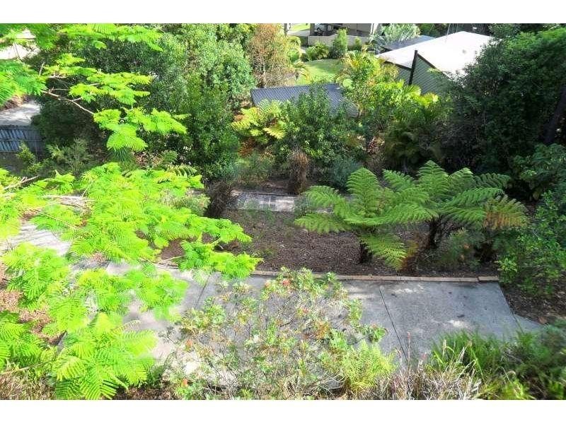 27 Bob Barnard Drive, Tugun QLD 4224