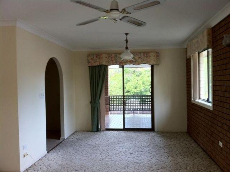 3 Sara Street, Ashmore QLD 4214