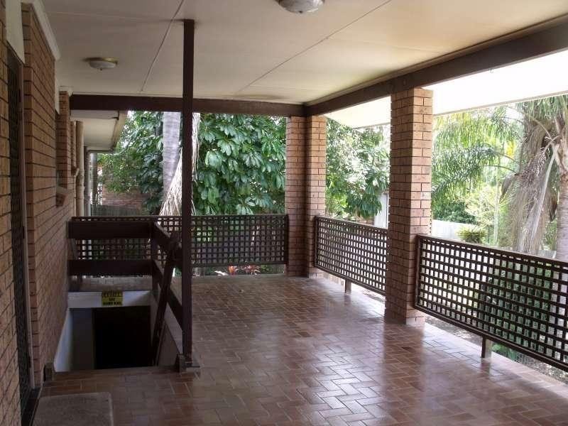 3 Sara Street, Ashmore QLD 4214