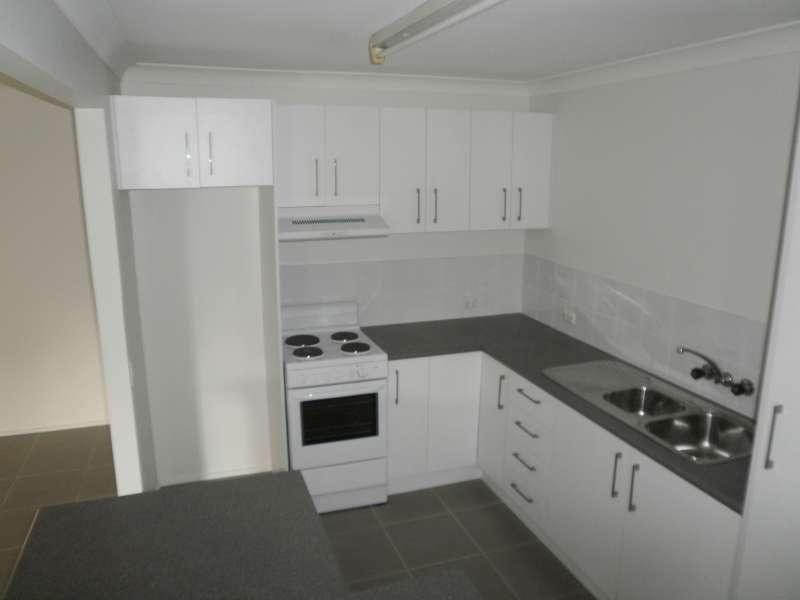 2/32 Corunna Crescent, Ashmore QLD 4214