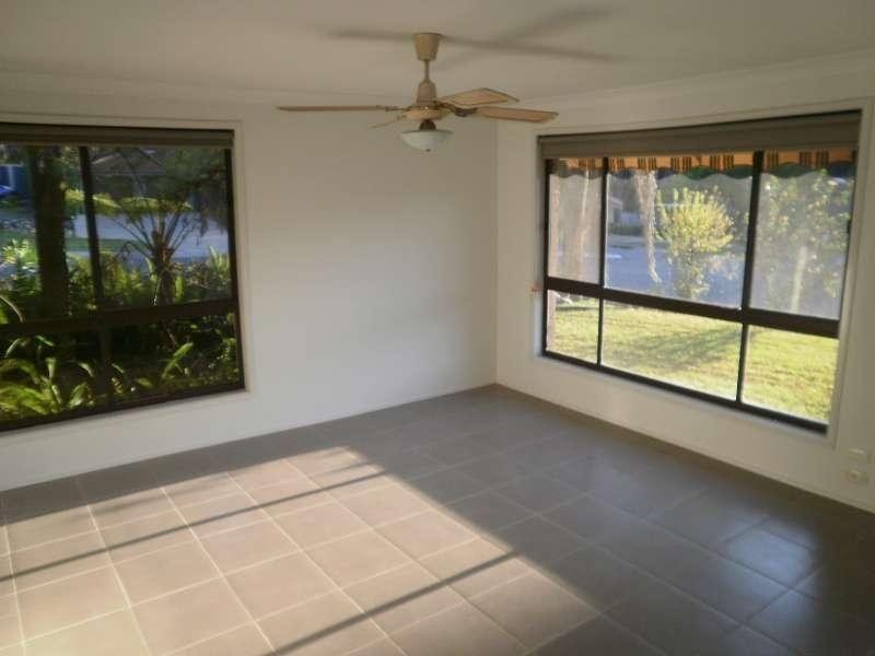 2/32 Corunna Crescent, Ashmore QLD 4214