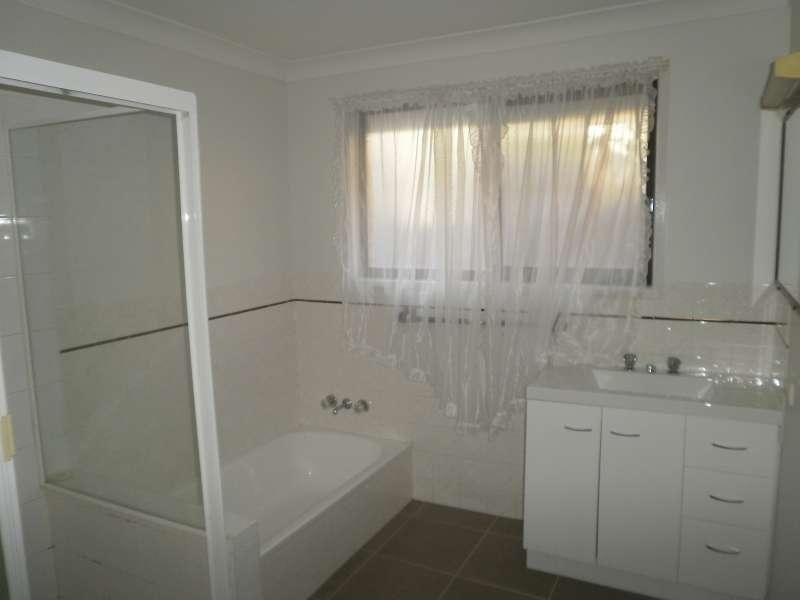 2/32 Corunna Crescent, Ashmore QLD 4214